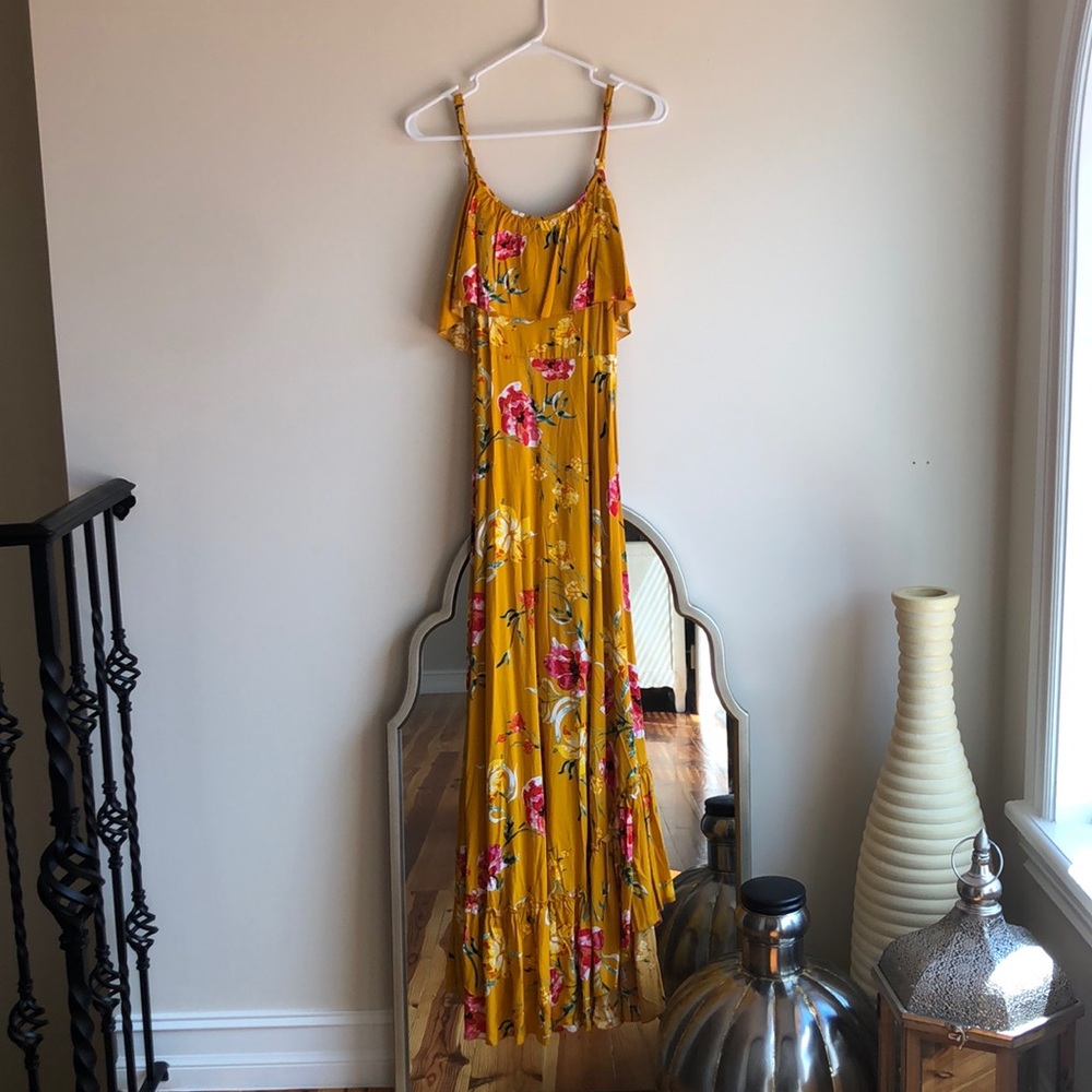 Sold🎉Beautiful floral dress